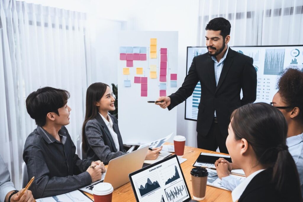 Fashion Digital Marketing 2025: AI, Social Commerce & SEO Strategies to Boost Sales