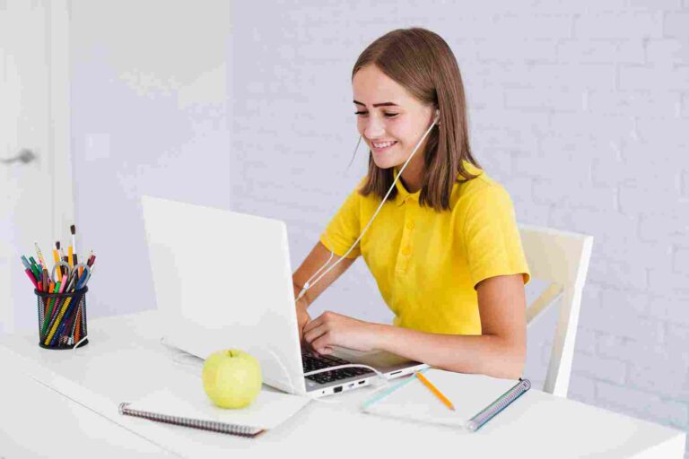 GCSE Girl attending online class