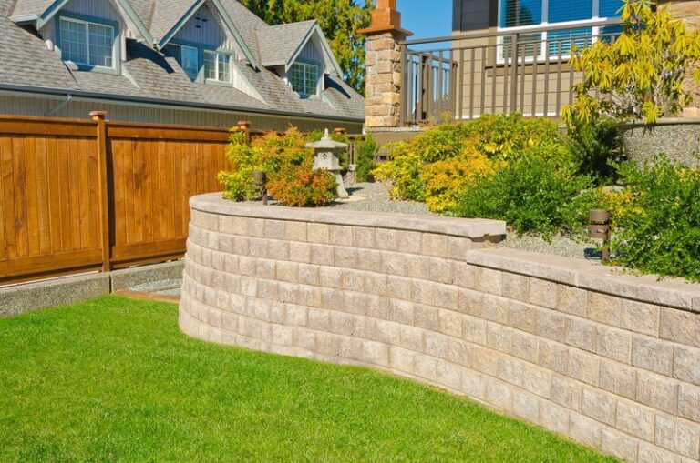 Designing Durable Outdoor Spaces with Flagstone Patios
