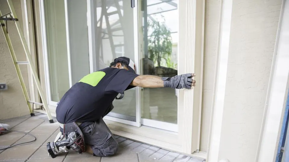 Mobile screen door