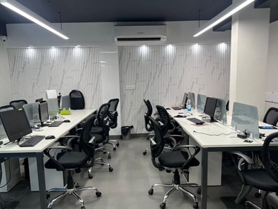 Stylish Office Interior in Noida for Modern Workspaces