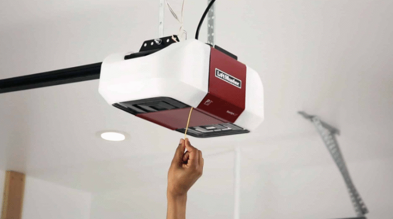Top Signs It’s Time to Replace Your LiftMaster Gate Motor
