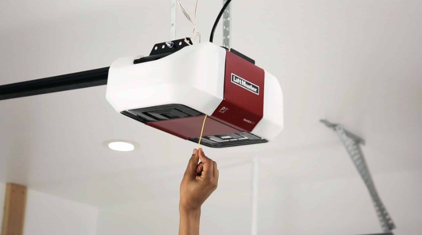 Top Signs It’s Time to Replace Your LiftMaster Gate Motor