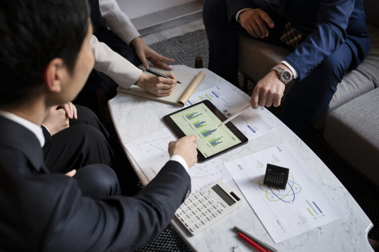 Financial SEM Tactics for High-Trust Leads in 2025