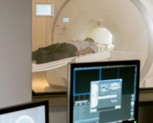 urgent cares with mri near me