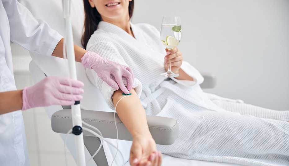 IV Drip Therapy in Dubai